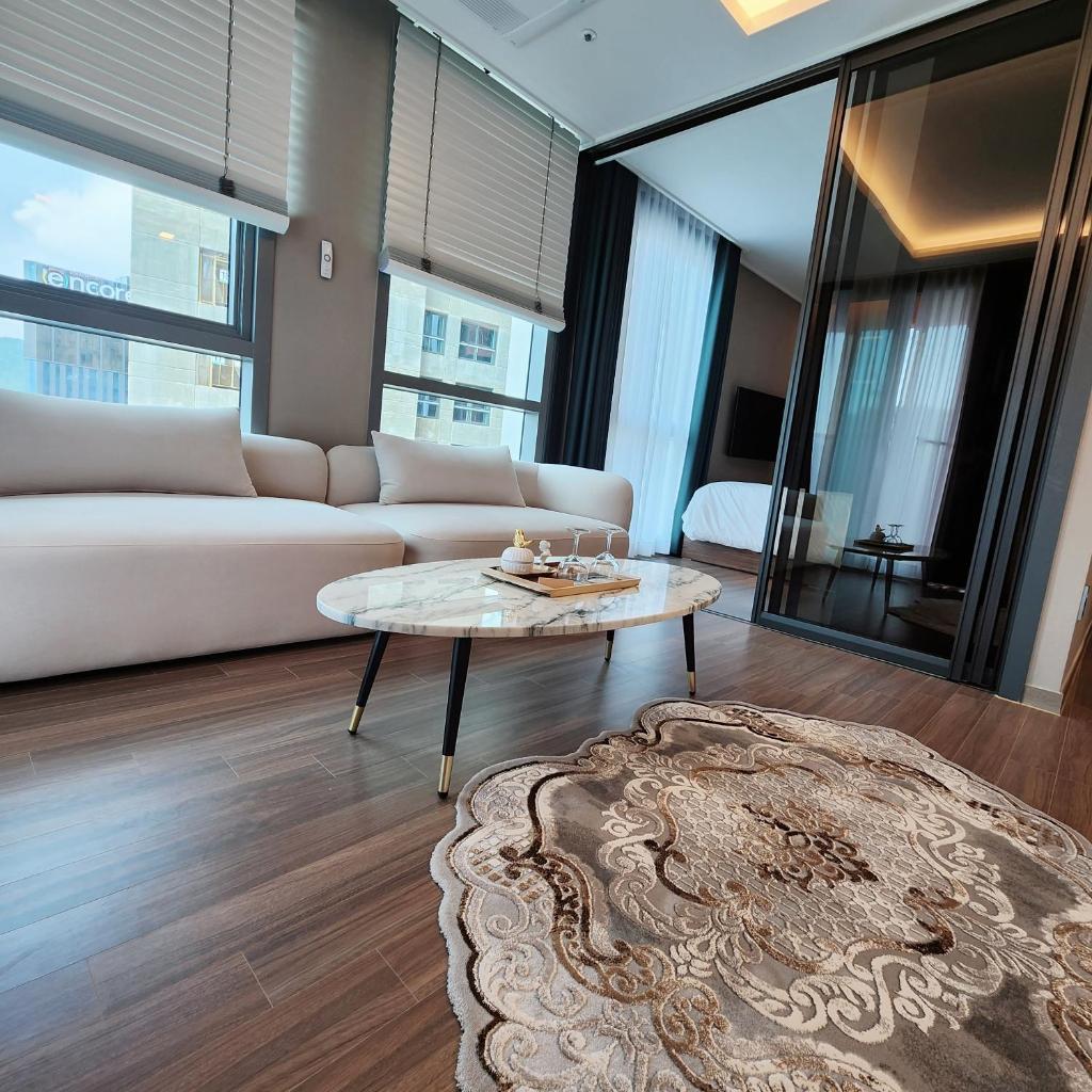 Sienna Ambassador Residence photo 2
