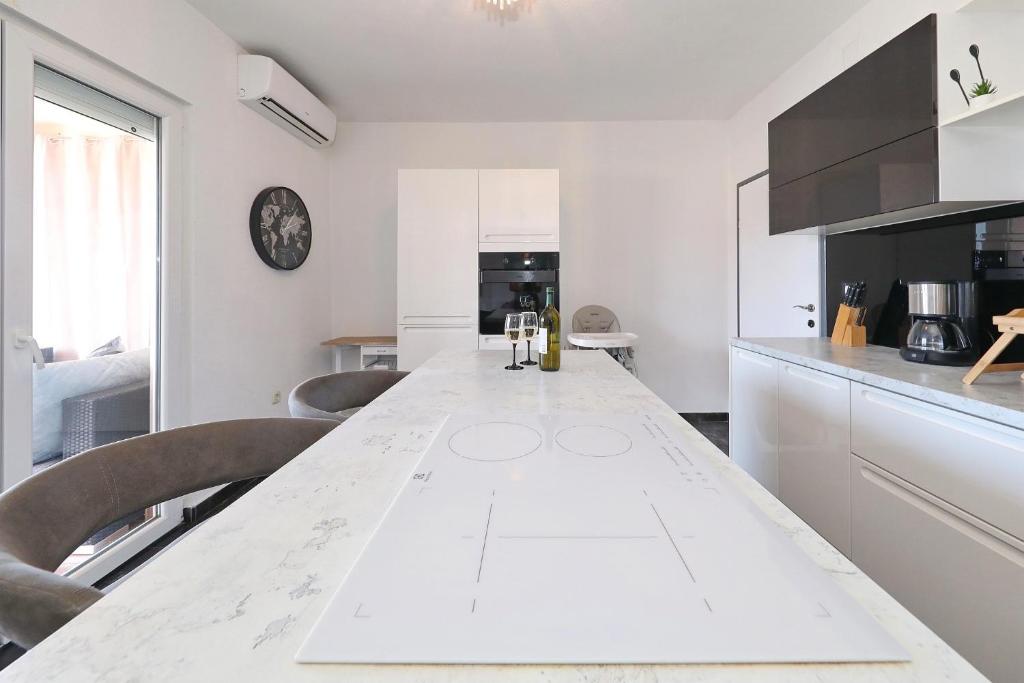 Apartman Nika sa Jacuzzijem photo 1