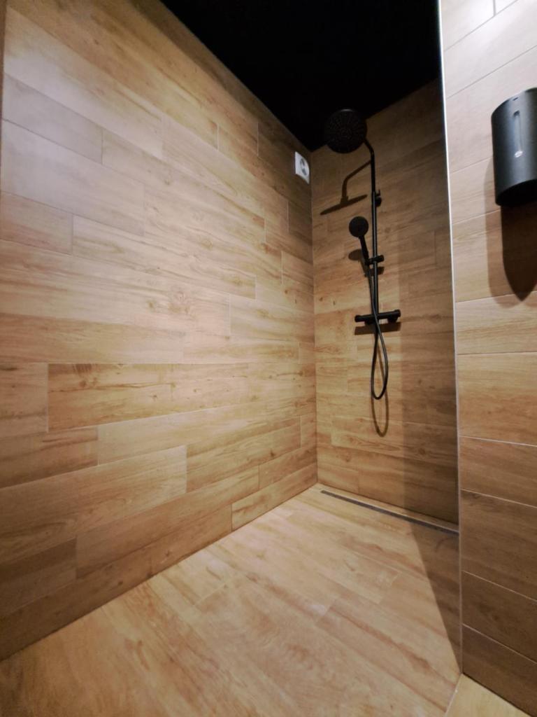 La Bayeuzen - La Tropicale - Love Room photo 3