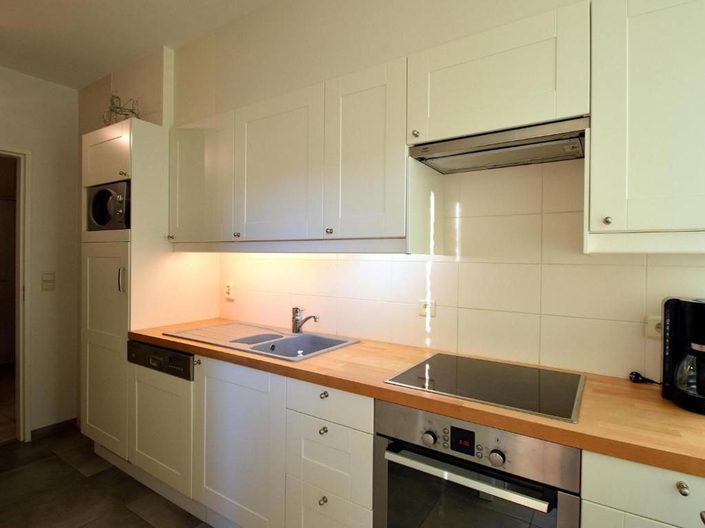 Apartment in De Haan with sea beach photo 4