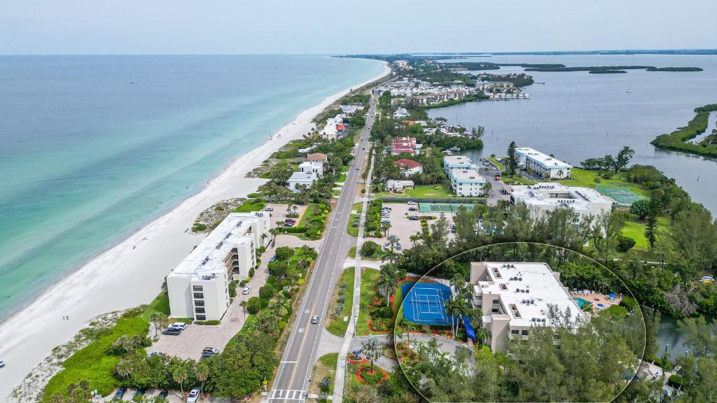Longboat Bay Club photo 1