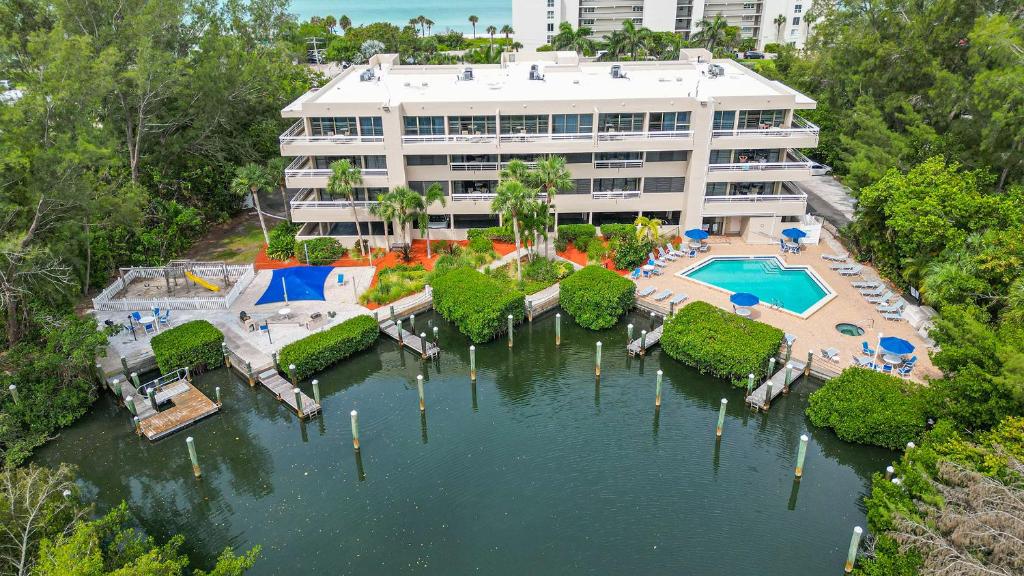 Longboat Bay Club image