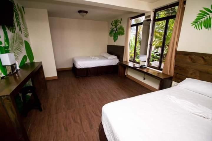 Hotel Ariana photo 1