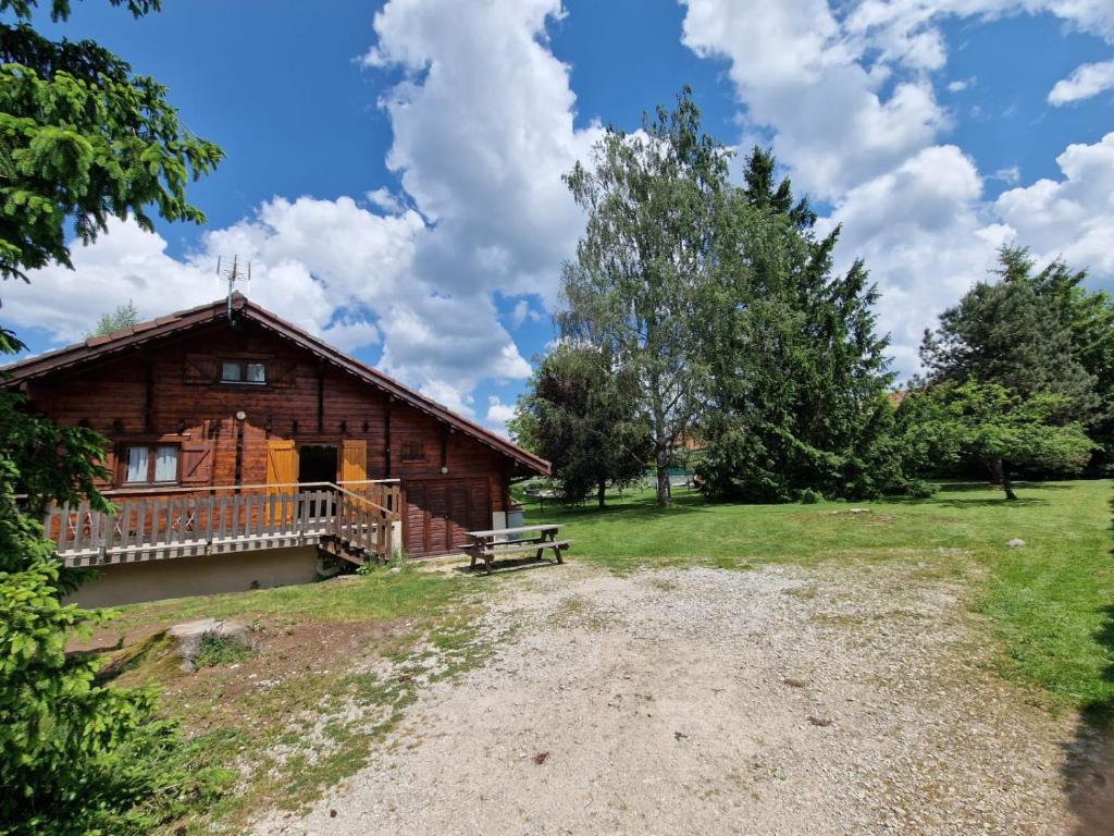 Chalet chaleureux au cœur du massif du haut Jura photo 3