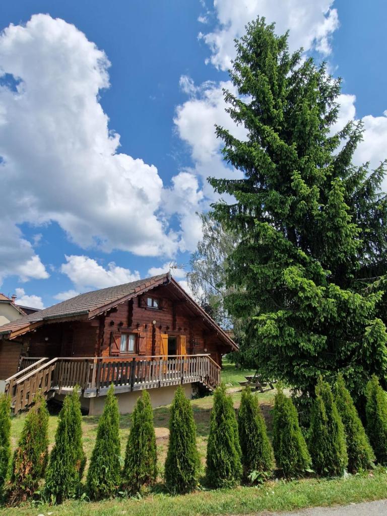 Chalet chaleureux au cœur du massif du haut Jura photo 1