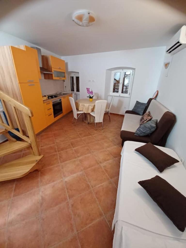 Apartment Stari Grad