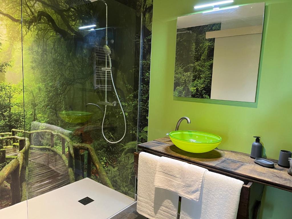 Maison d'hôte avec sauna et jacuzzi à la campagne photo 2