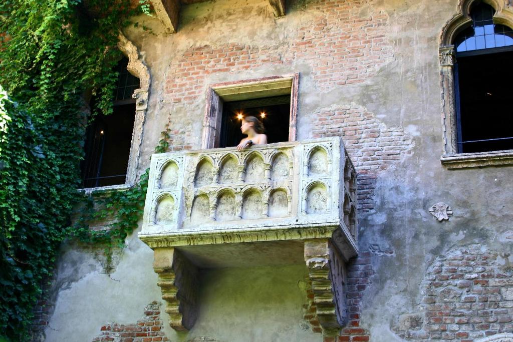 Appartamento Sweet Verona - Tap to explore photos