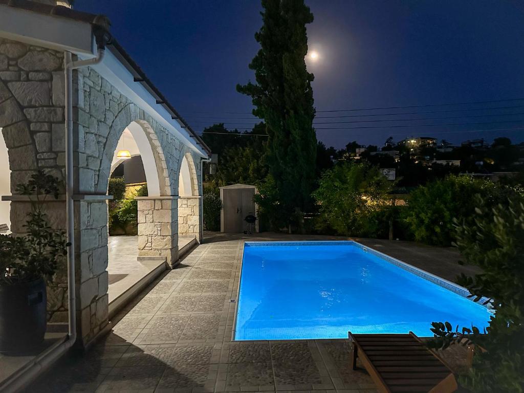 Almond Grove Luxury Villa Wprivate Pool photo 1