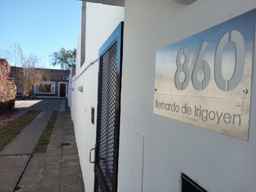Departamento dos dormitorios con cochera Tres Arroyos -3- photo 1