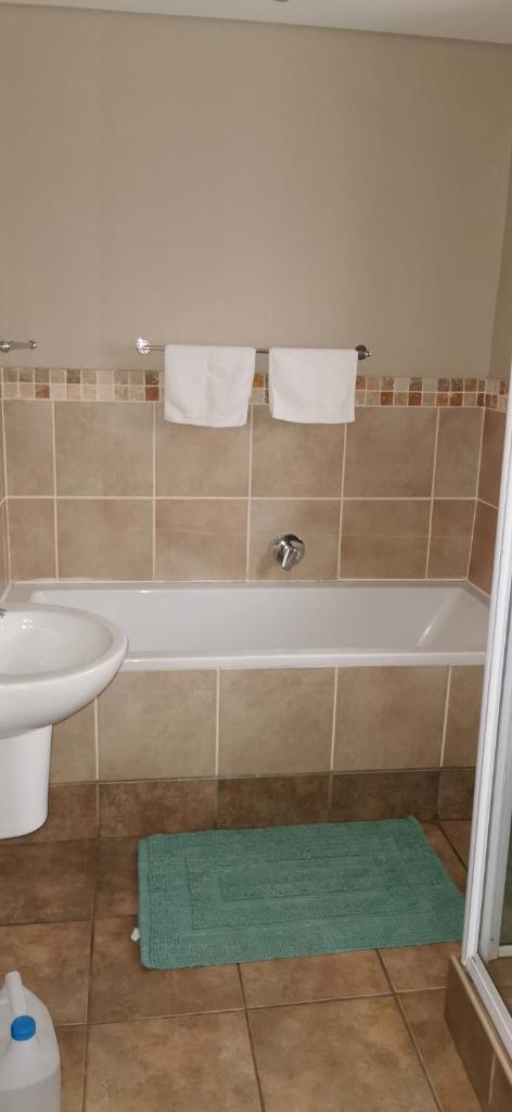 Ultra Upmarket Modern Studio Apartment at Bains Lodge photo 2