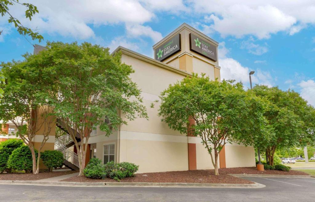 Extended Stay America Select Suites Fayetteville Owen Dr image