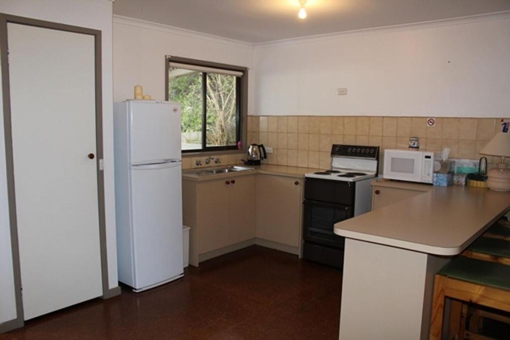 21 Anchorage Road Ventnor photo 2