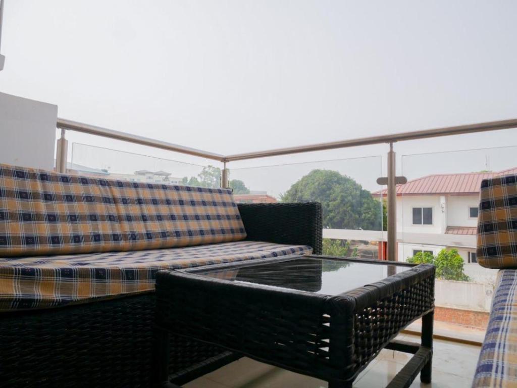 Newly decorated 1 Bed Apartment, with balcony - Osu Residential photo 4