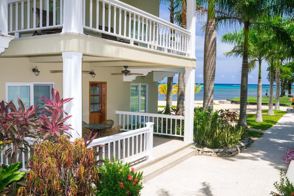 Lawson Rock - Angelfish 100 Condo