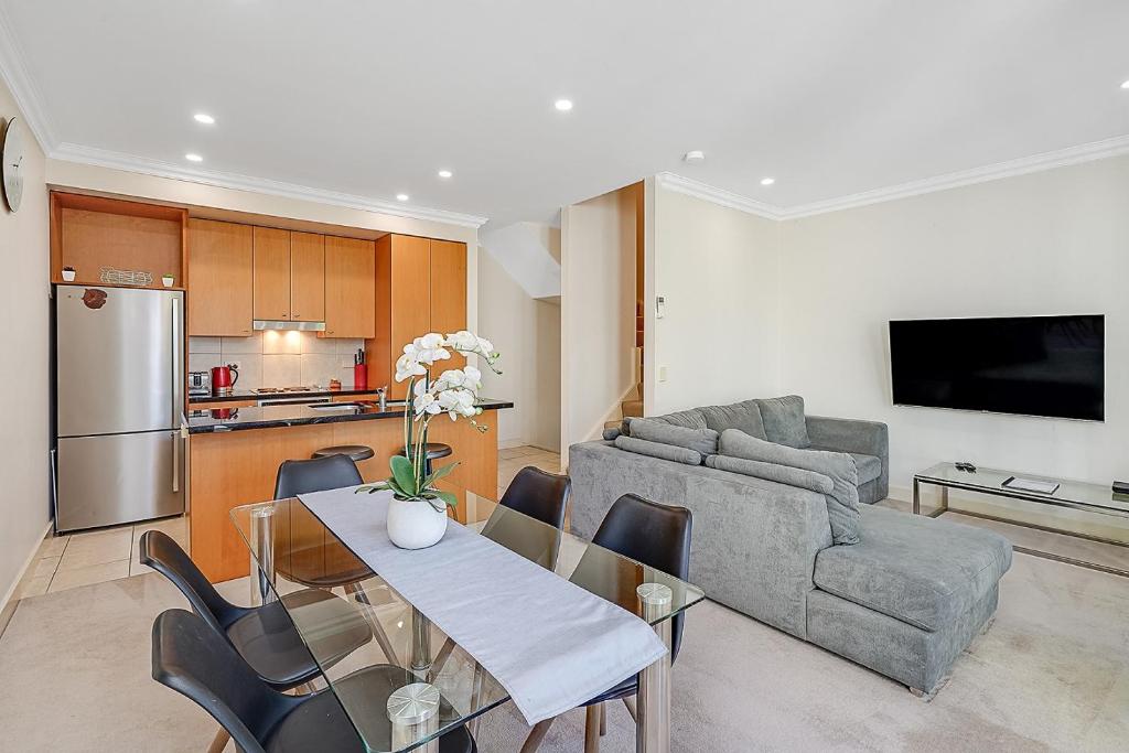 Chelsea Terrace photo 1