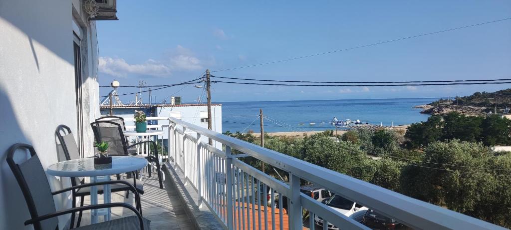 Wave Sound Apartments - Beach View