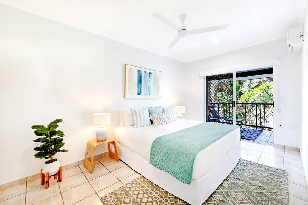 Tropical Allure - A Tranquil Fannie Bay Oasis photo 2