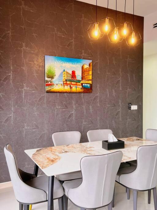 Family Gathering with Bathtub in Icon City, 12 Pax near Bandar Sunway photo 1