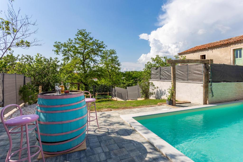 House with pool Poli Stare nuoni photo 4