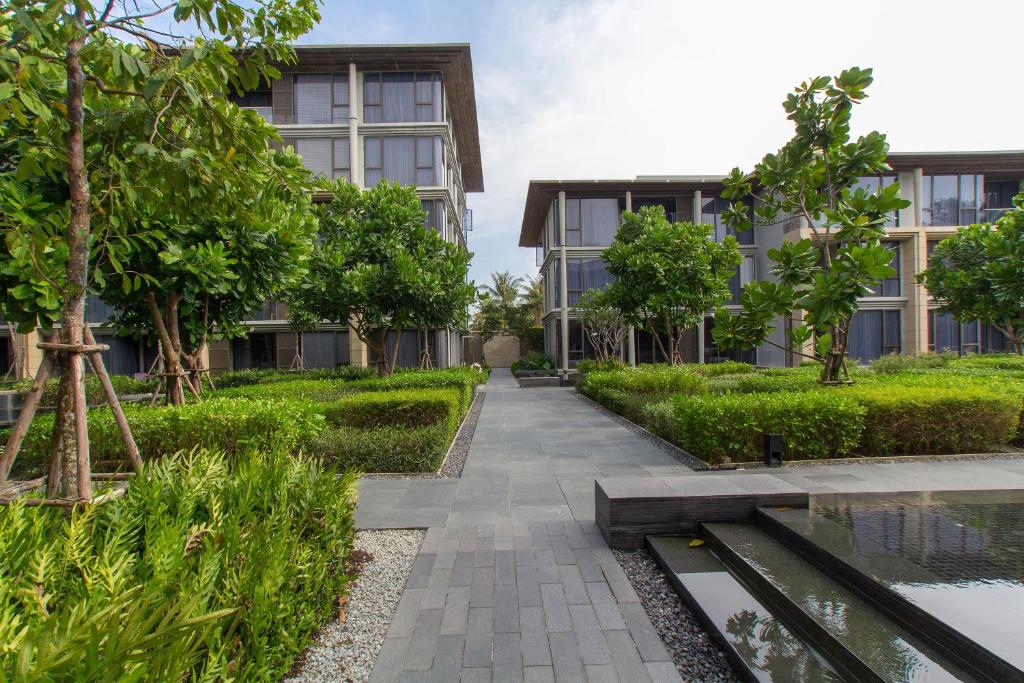 Baan Mai Khao by Villacarte photo 4