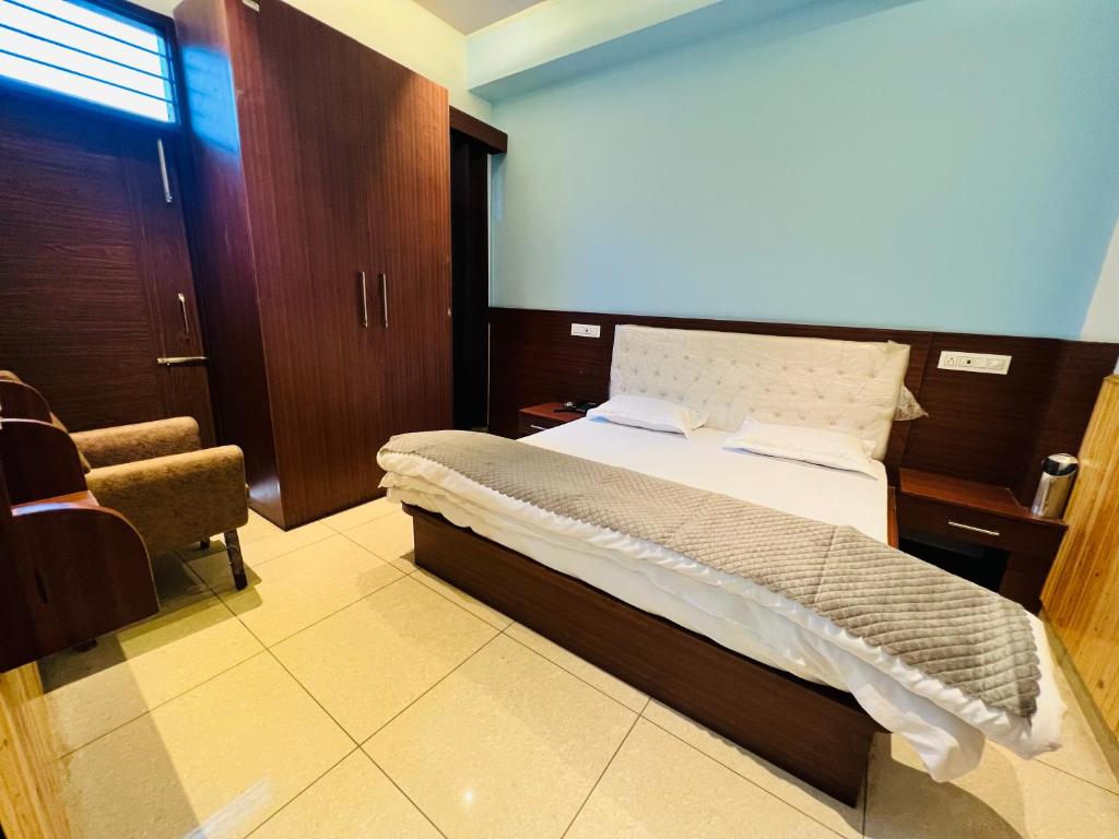 Hotel Anjum Regency