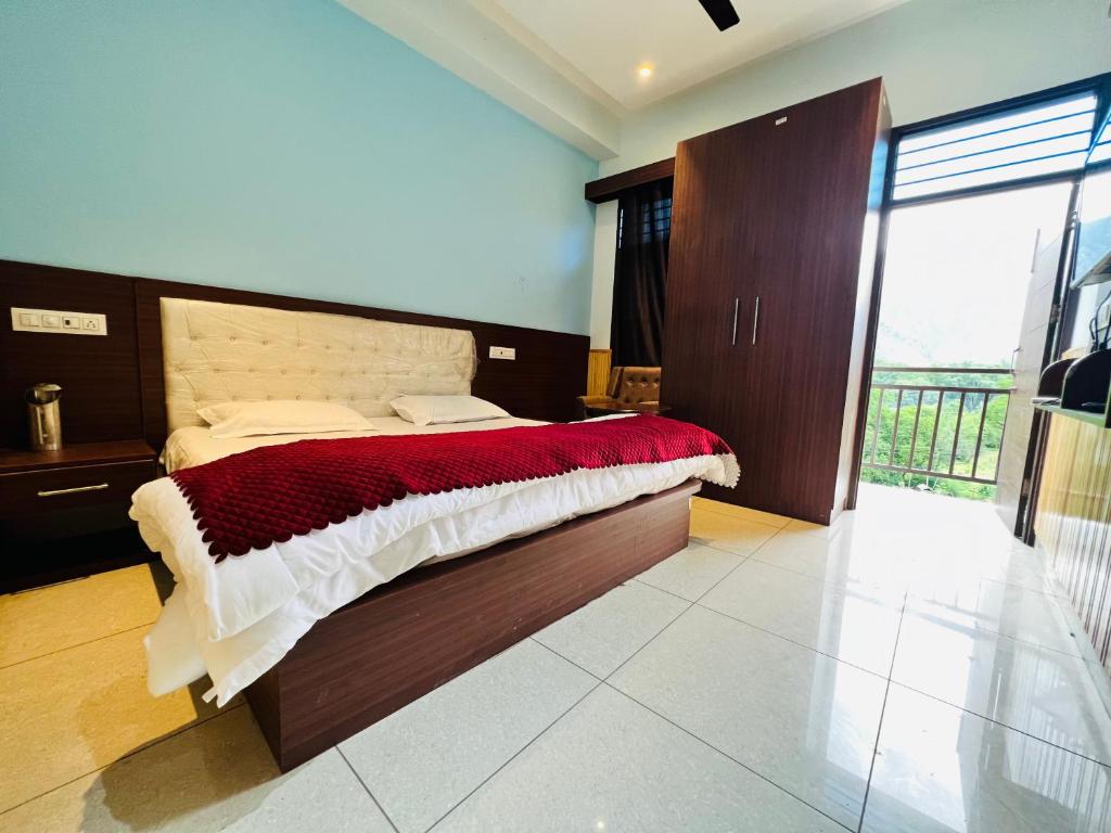 Hotel Anjum Regency photo 2