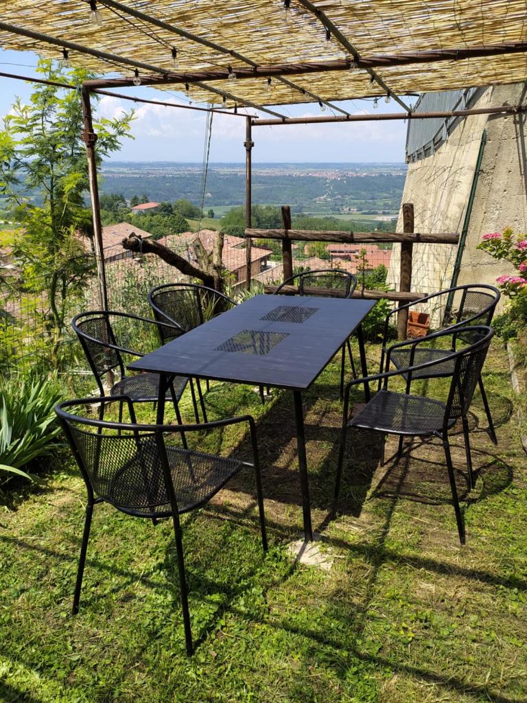 Casa Mantel Holiday Home Panoramic view in Langhe photo 3