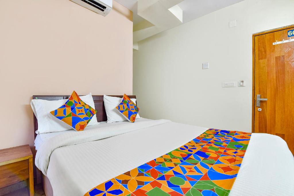 FabHotel Vishwa photo 2