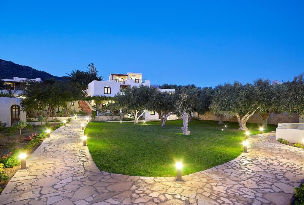 Coriva Beach Hotel & Bungalows photo 1