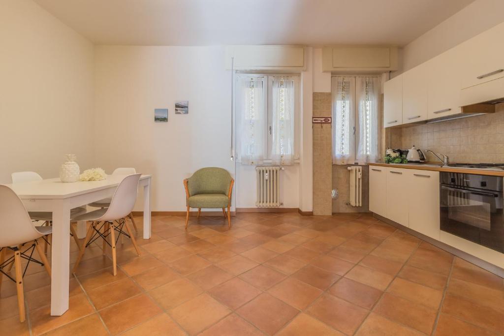 Casa Bobbie in Varenna - Tap to explore photos
