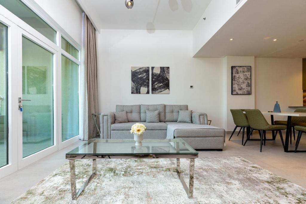 Hot OFFER! Spacious 1BR Palm Jumeirah with Riva Beach Access photo 1