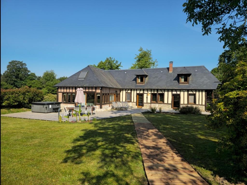 Gîte Du Grestain / Spa photo 1