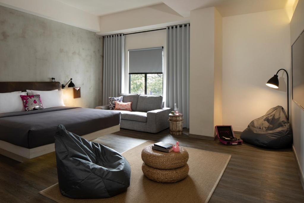 MOXY Bandung photo 1