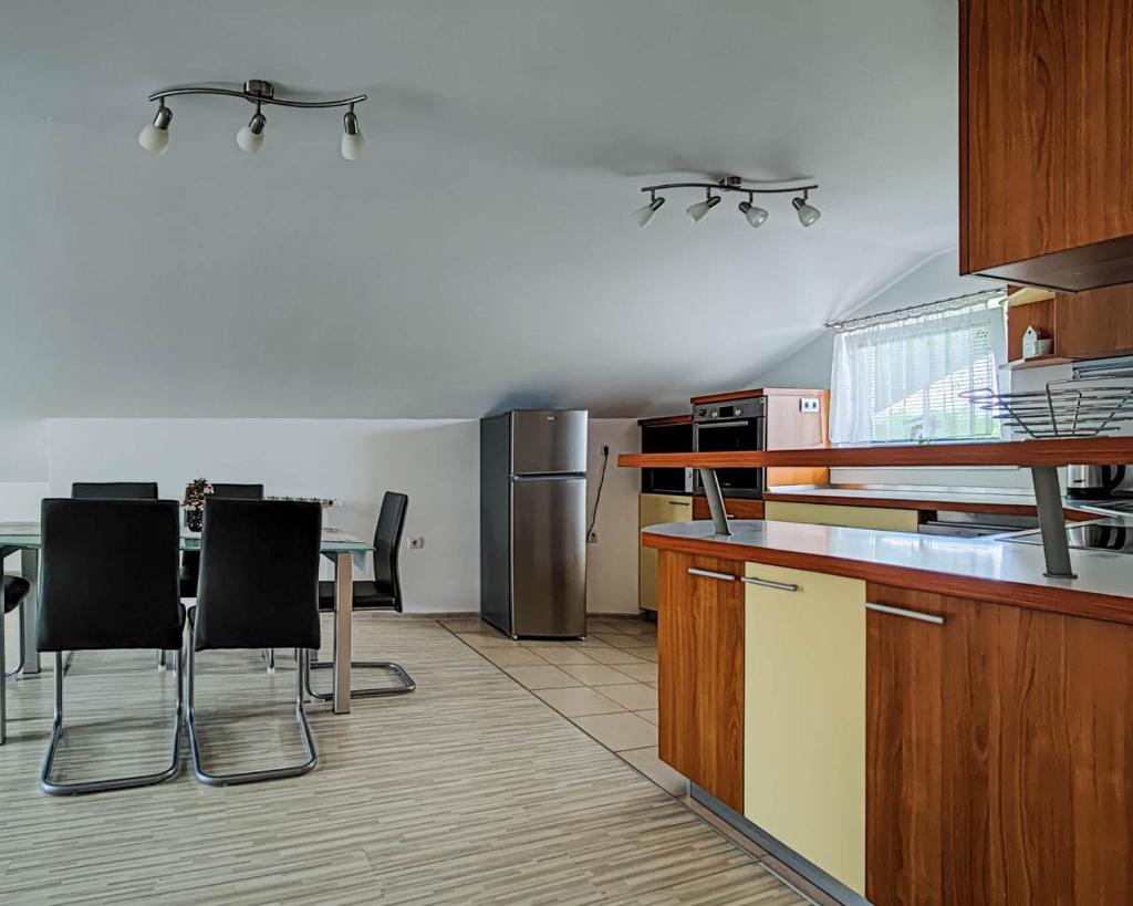 Apartma Hilltop Haven photo 1