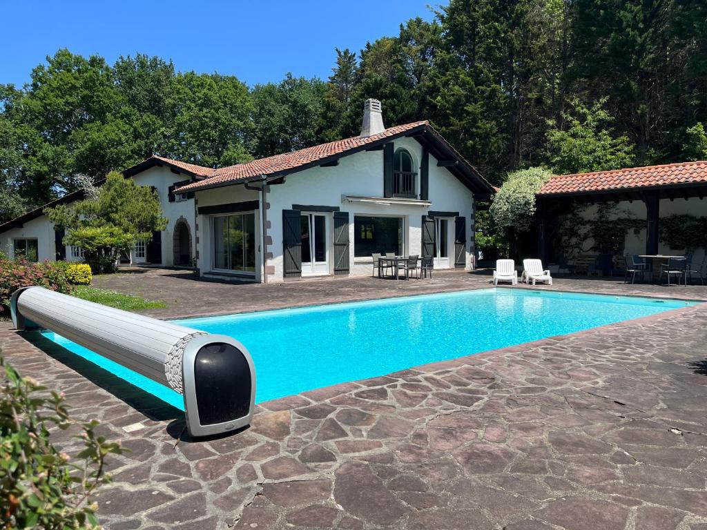MAGNIFIQUE VILLA BASQUE AVEC PISCINE photo 2