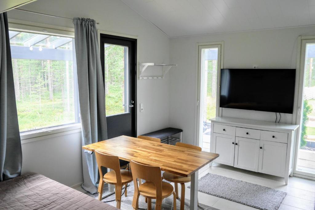 Cozy 4 person guesthouse on quiet residential area photo 4