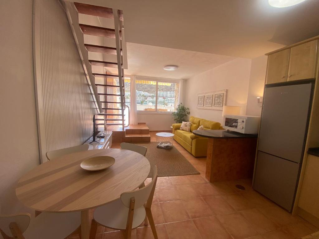 Duplex modern apartment photo 4