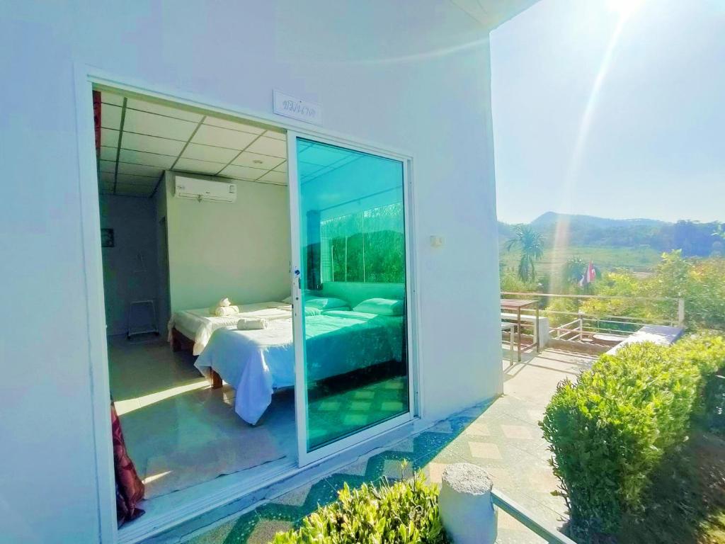 Baan Mai Hom Resort Suan Phueng photo 4