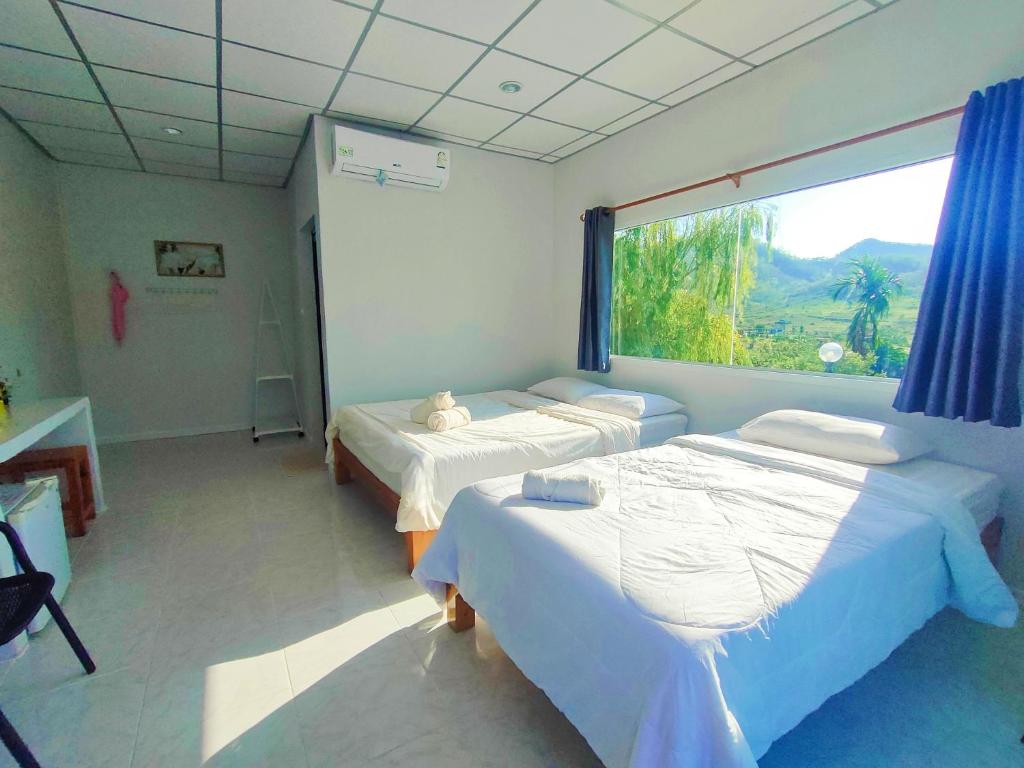 Baan Mai Hom Resort Suan Phueng photo 3