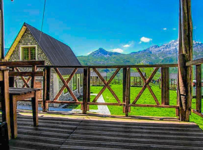 Northern Peaks Guesthouse photo 4