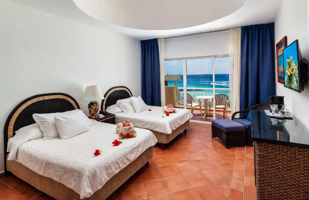 Hotel Playa Azul Cozumel - Tap to explore photos