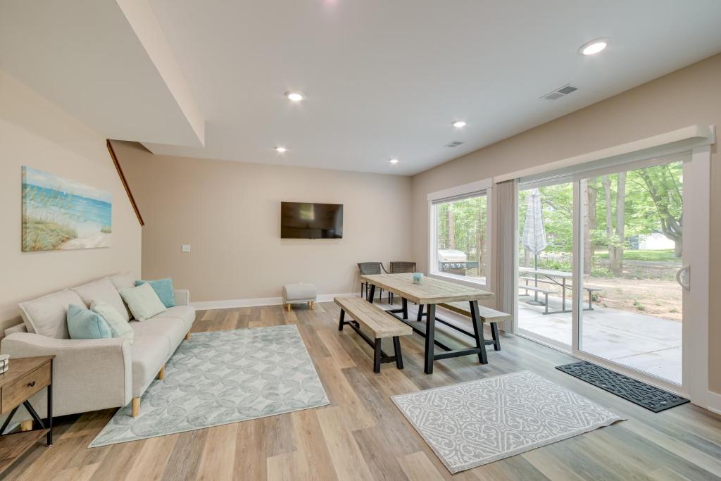 Holland Home with Fire Pit Walk to Lake Michigan! photo 2