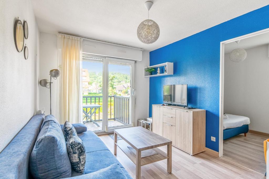 Charming 1br with sunny balcony - Houlgate - Welkeys photo 1