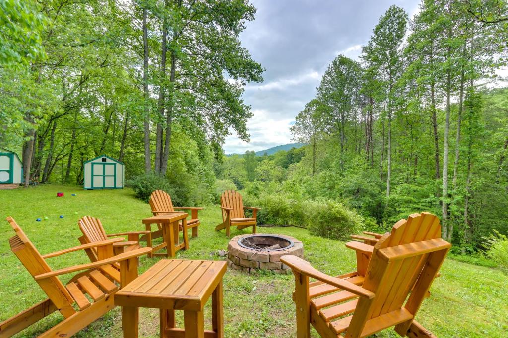 Ellijay Cabin with Porch and Private Hot Tub! photo 1