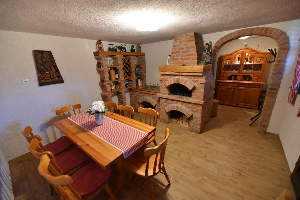 Kuća za odmor Orly, jacuzzi, sauna, prekrasan pogled photo 4