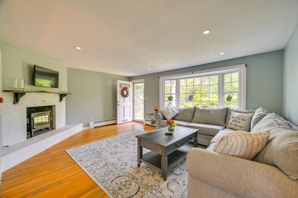 Marblehead Vacation Rental 1 Mi to Devereux Beach