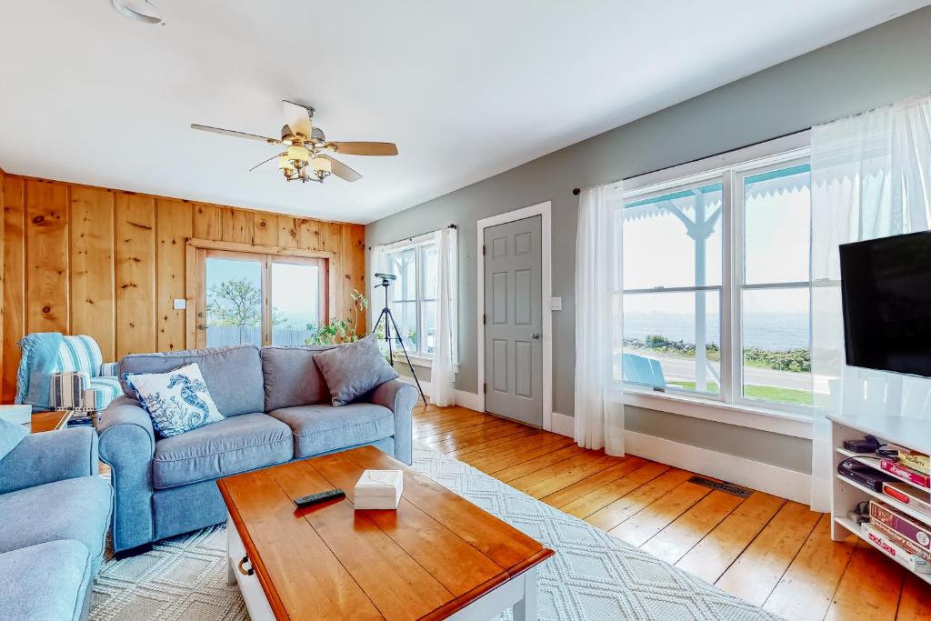 Seaside Retreat photo 1