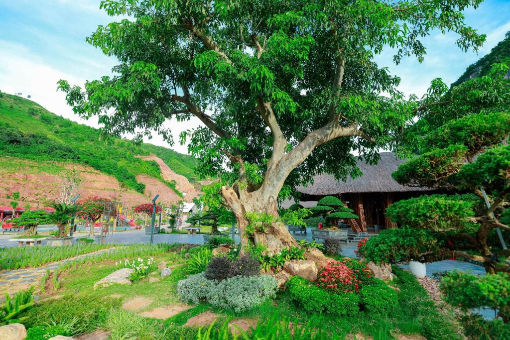 Mộc Châu Island Mountain Park And Resort - The Bullet Hotel