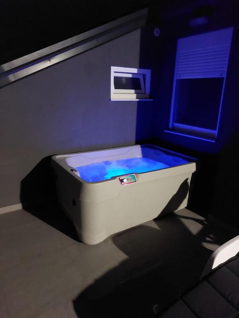 Penthouse Petra with hot tub photo 1